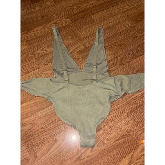 Salty Weekend Fiji Sage Green One Piece Swimsuit Size Large - Picture 7 of 11